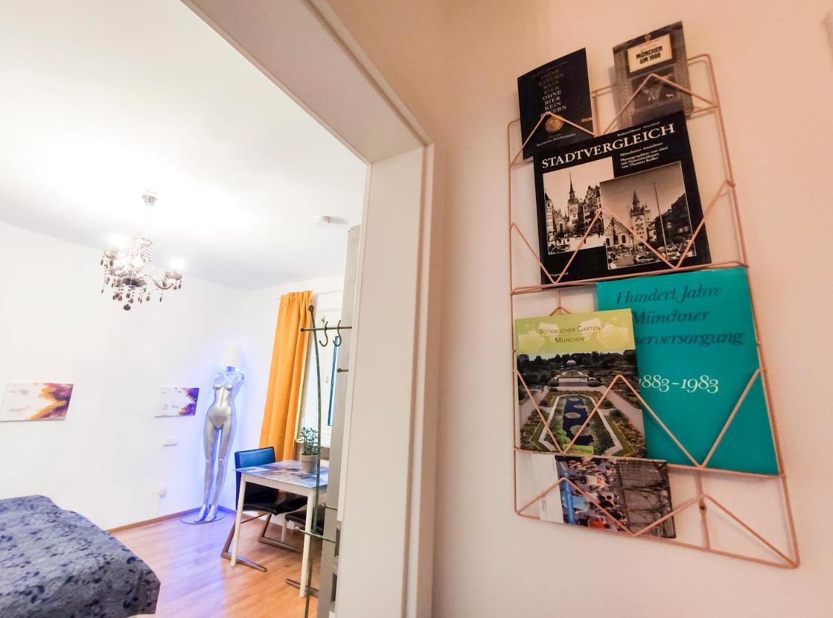 Modernes Zimmer Am Park Mit Garten, Huehner & Enten มิวนิก ภายนอก รูปภาพ